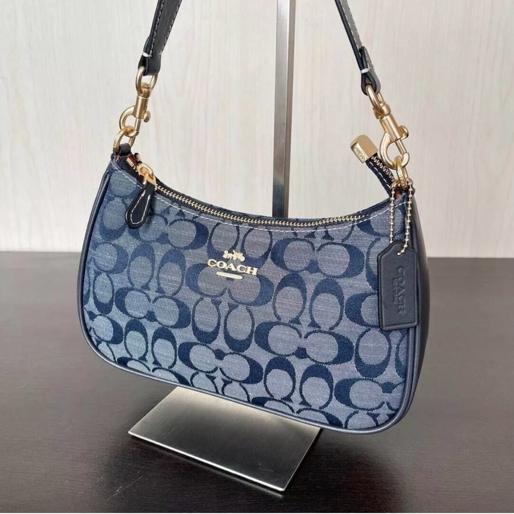 COACH Teri Shoulder Bag Signature Chambray New